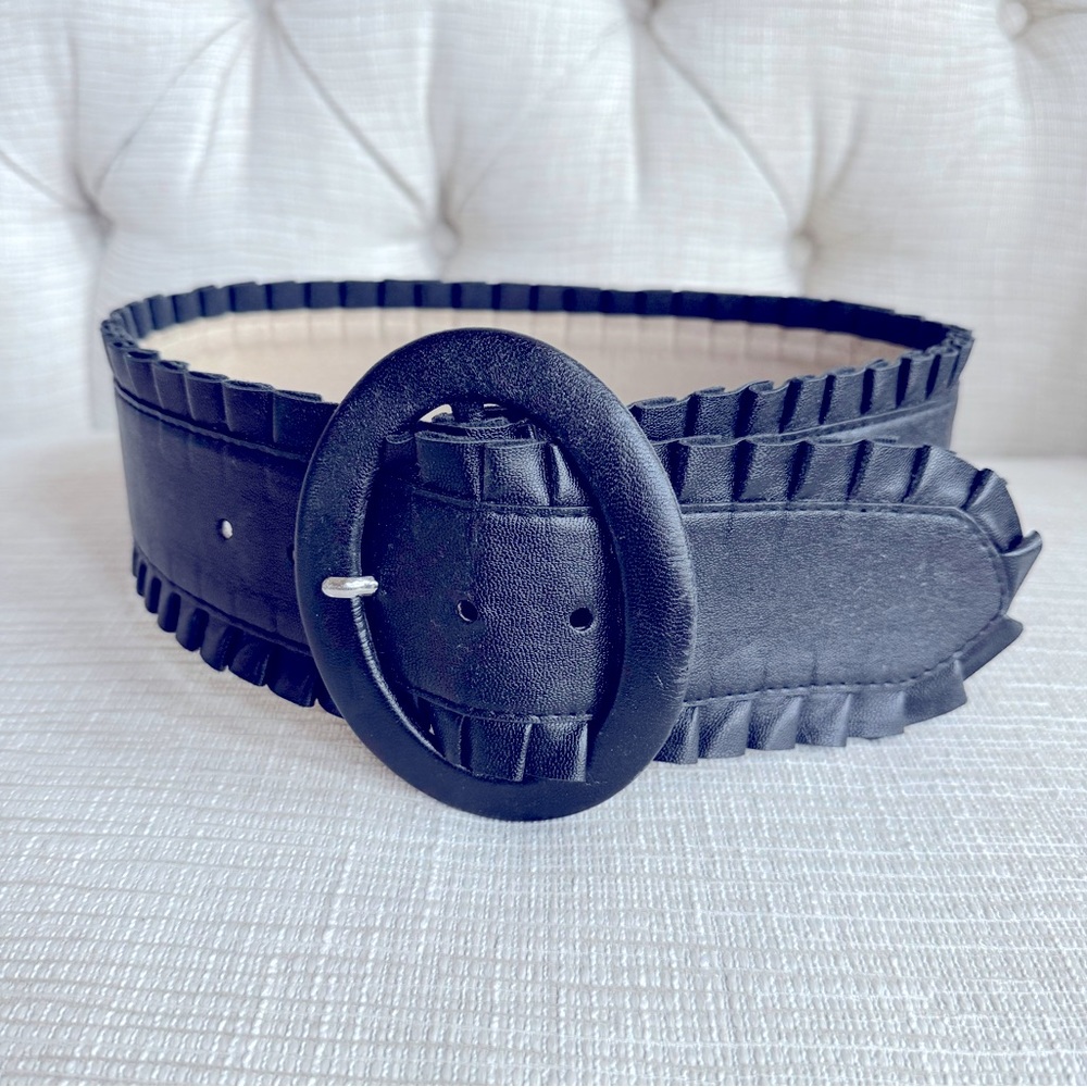 White House Black Market Black Leather Belt